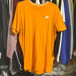 Nike Short Sleeve Tee